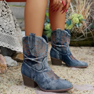 Embroidered Western Cowboy Boots